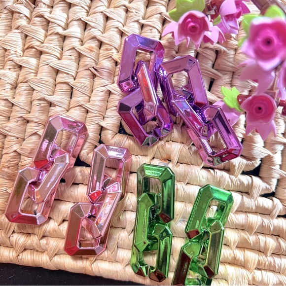 Jewelry - New! Bloggers Fav The “Chain Link” Oil Slick Earrings